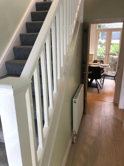 Modern And Comfortable Stay In 모아캠비 외부 사진